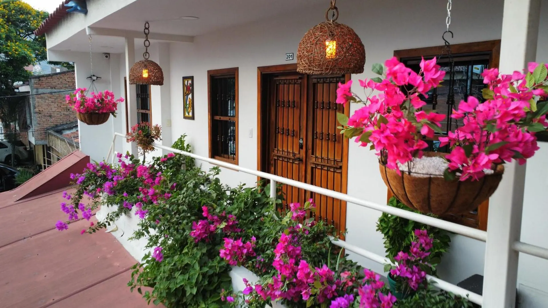 Modern, Luxurious And Tradicional Apartments By Samilis Place Cali